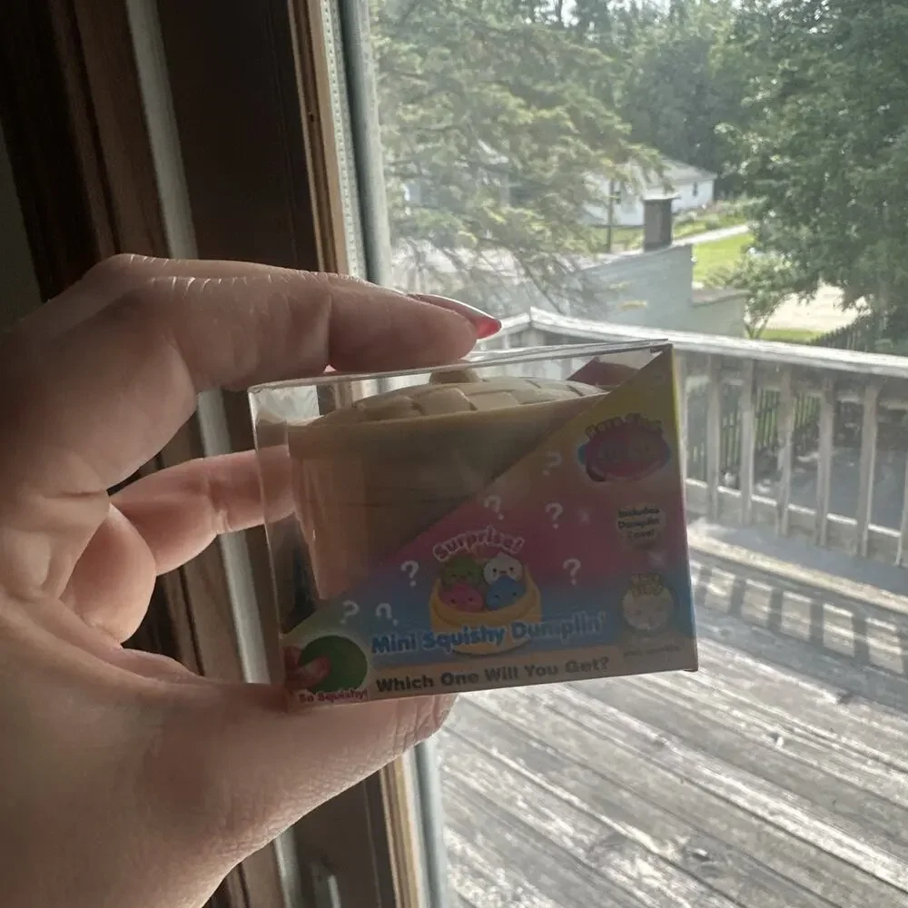Zorbitz Mini Squishy Dumplin Surprise Gel Squeeze w/ Case.